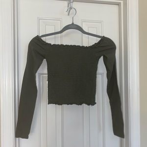 Hollister Small Off-the-Shoulder Top Army Green